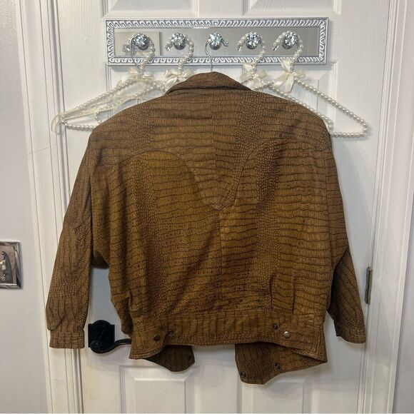 Winlit Genuine Leather Jacket - Picture 10 of 11